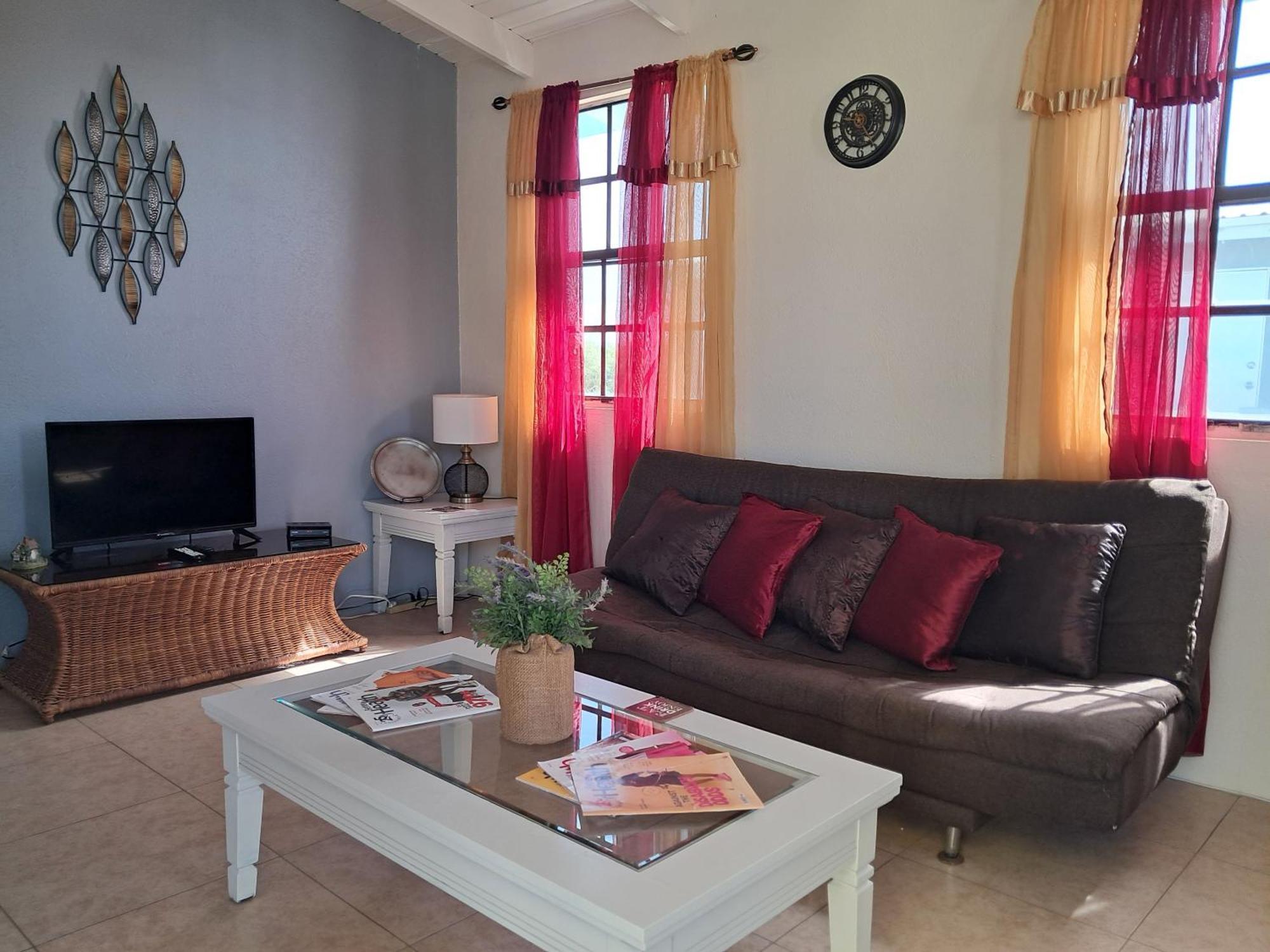 Michand Guest Apartments- Cozy One Or Two Bedroom- 5 Walk Minutes From Airport 10 Mins Drive To Oistins Or Beach Christ Church Exterior foto